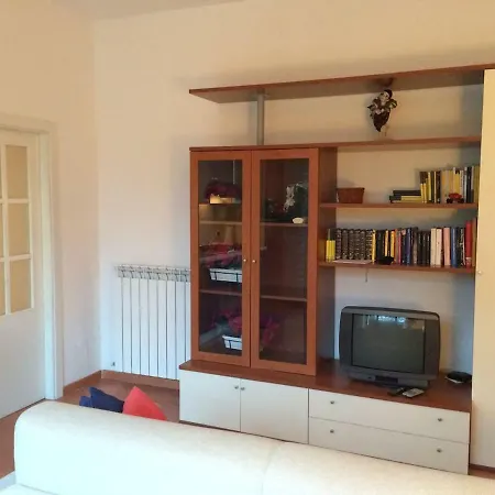 La Custozina Appartement *